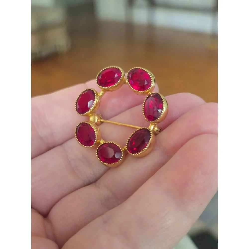 12K Gold Filled Garnet or Pink Topaz? Circle Wreath Brooch Vintage
